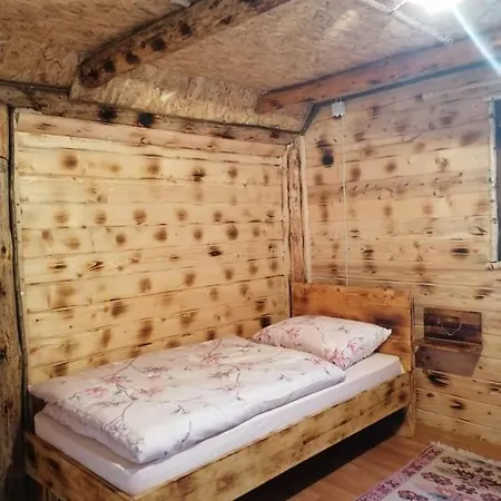 Etno Kuce Miljevic Campsite *