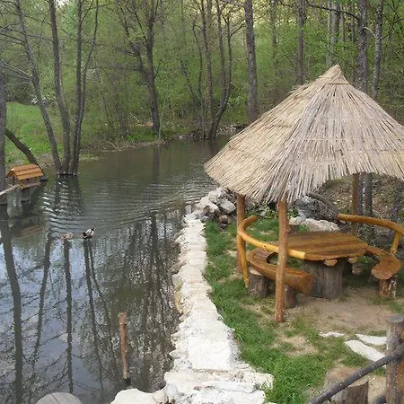 Kemp Etno Kuce Miljevic Sipovo