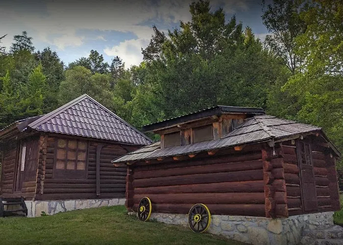 Etno Kuce Miljevic 营地