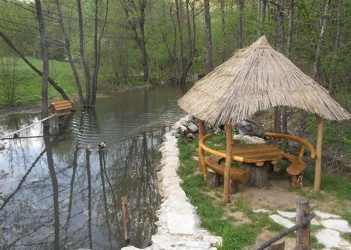 营地 Etno Kuce Miljevic Sipovo