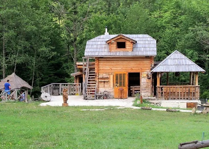 营地 Etno Kuce Miljevic