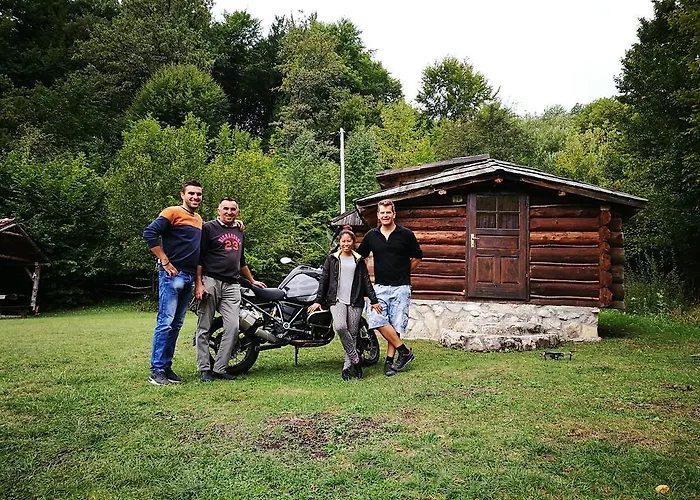 Etno Kuce Miljevic 营地 Sipovo